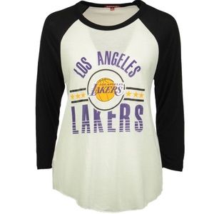 Mitchell & Ness Women’s Los Angeles Lakers T-Shirt